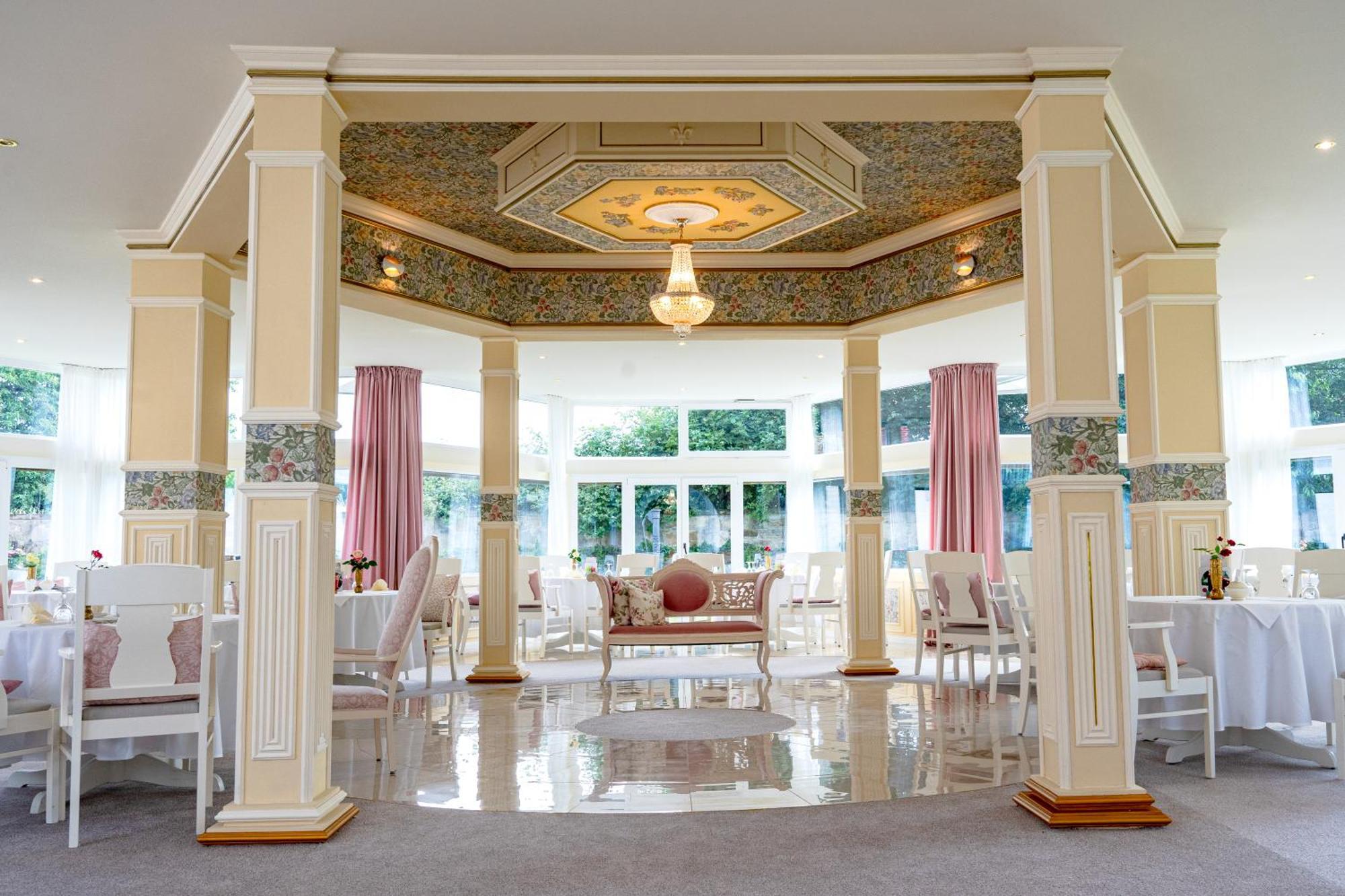 Schlosshotel Wilhelmsthal Calden Exterior foto