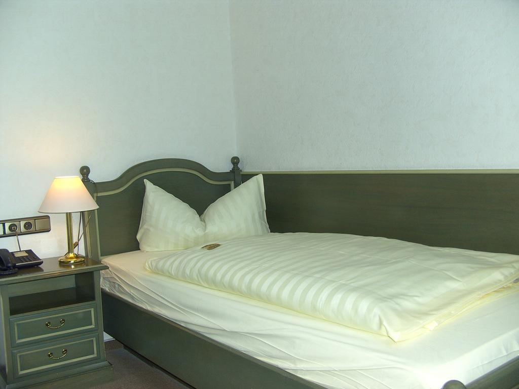 Schlosshotel Wilhelmsthal Calden Quarto foto